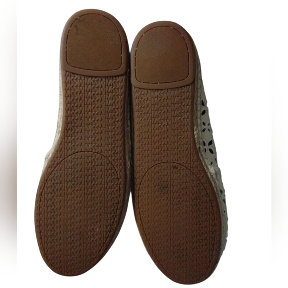 Michael Kors Cream Cut Out Espadrille Flats Size 8.5-9 - Picture 10 of 11